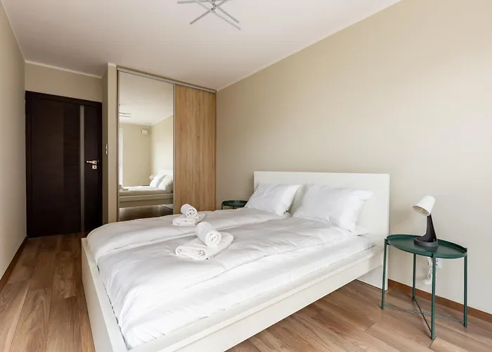 Peaceful Retreat By Bookinghost *